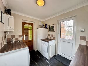 Photo 21- click for photo gallery